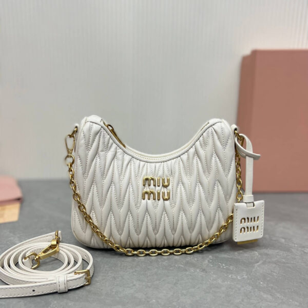 Miu Miu Women's Natural Matelassé Zipped Shoulder Bag