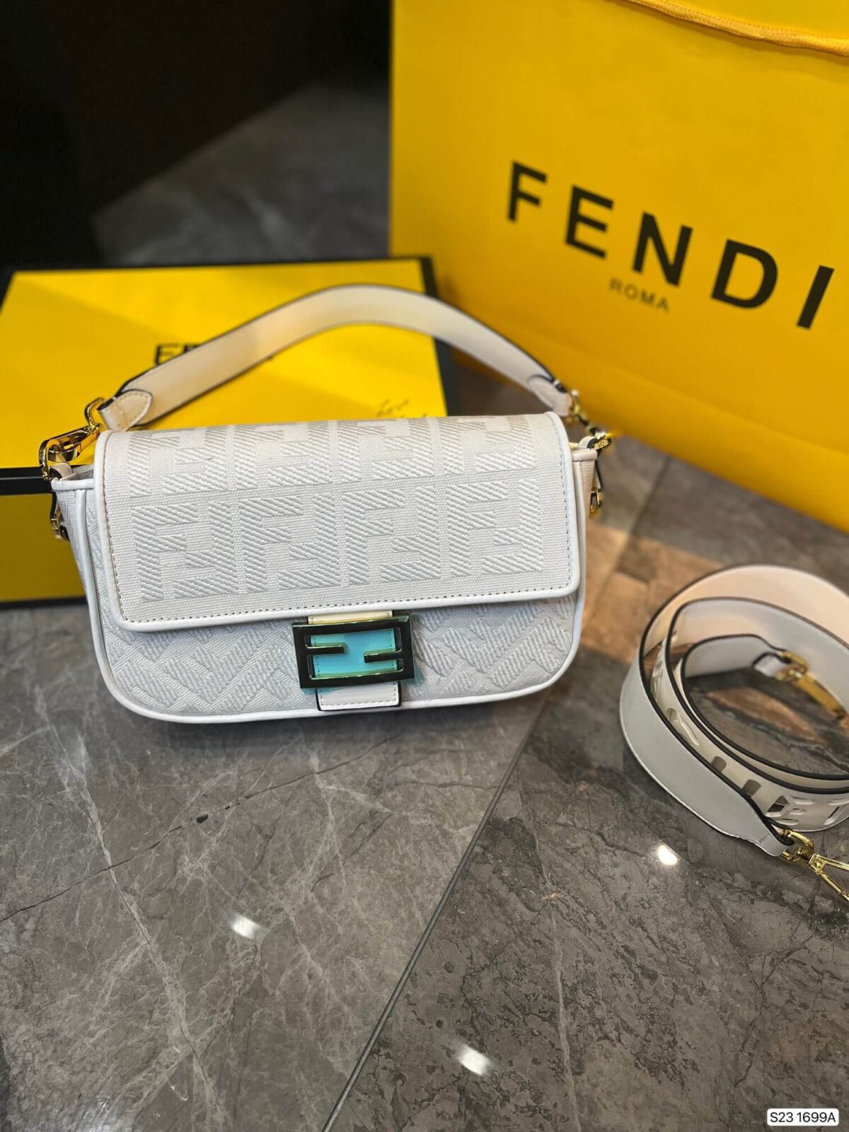 Fendi Baguette Shoulder White leather Bags For Women