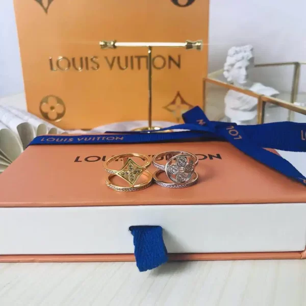 Louis Vuitton Double Band Diamond Idylle Blossom Chain Ring