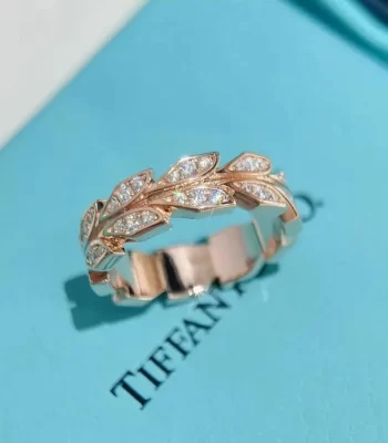 Tiffany Victoria®4